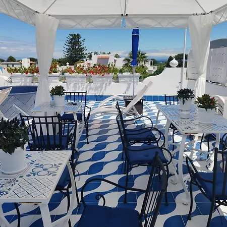Blu D Alia Exclusive Alojamento de Acomodação e Pequeno-almoço Ísquia